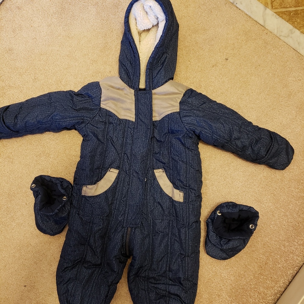 Navy bleu infant one piece coat.